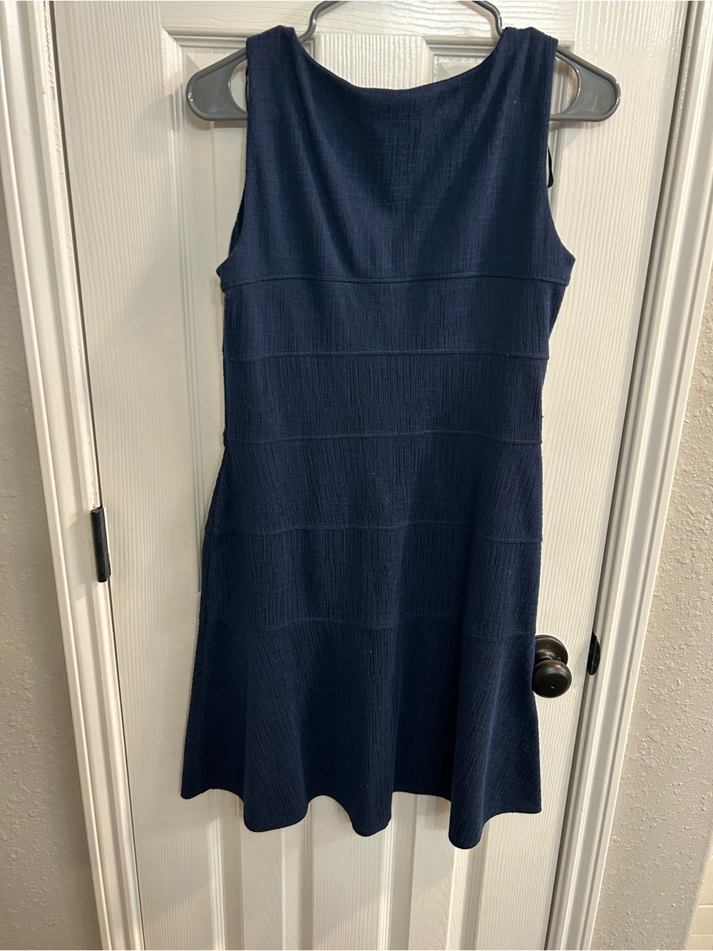 En Focus  Studio size 10 navy blue sleeveless dress with gold color buttons - Picture 5 of 5